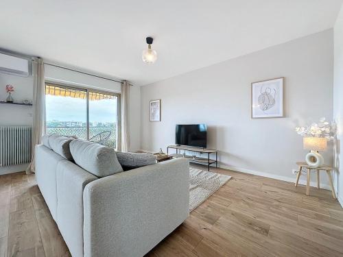 Superbe Appartement 6 personnes - Terrasse vue mer à Antibes - Climatisation - Parking Privé