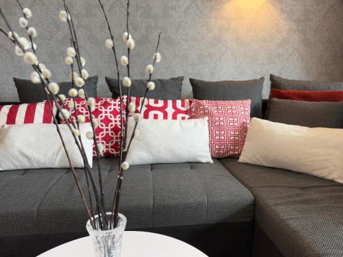 Premium Vienna Stay with Panorama Balcony and City Views near to metro station U1