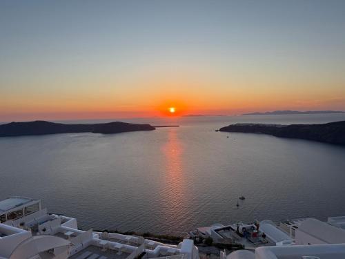 Foto Esmi Suites Santorini 1