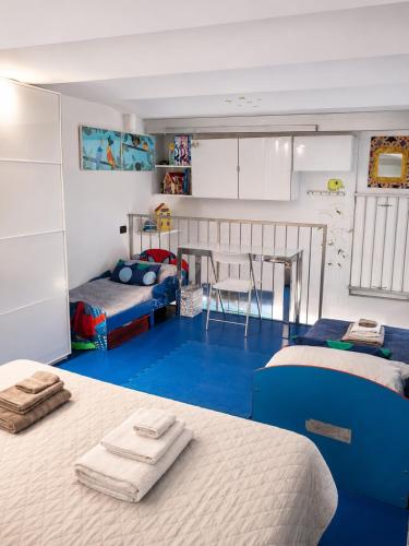Creative Cozy Loft Navigli Tortona for Family