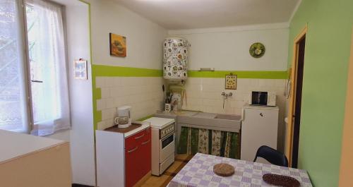 L'Andronne tesisinde mutfak veya mini mutfak
