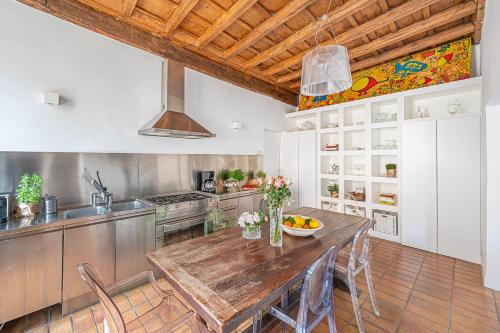 Trilussa Luxury Apartment - Heart of Trastevere