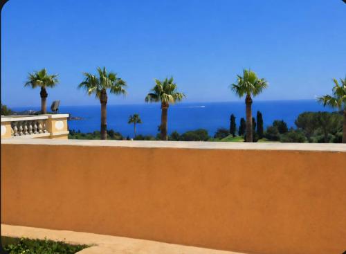 Cap Esterel Appart T2 Vue Mer Climatisé 4-5 personnes - Proche Plage et Commerces avec jardin, Parking gratuit, WiFi, 5 acces piscine -
