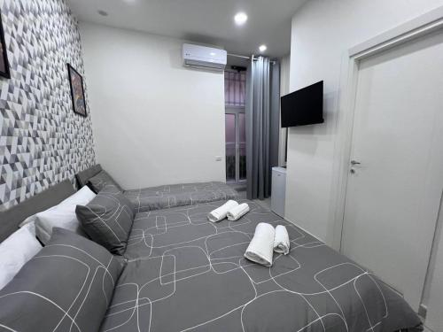 Affittacamere Guesthouse Spaccanapoli in Historical Center near to Garibaldi Central Station