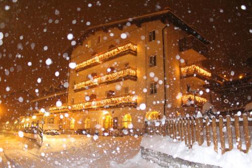 Hotel Rosalpina om vinteren