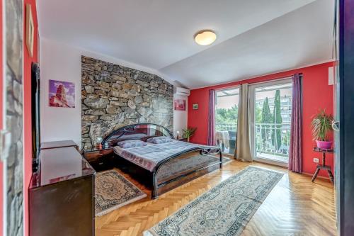 Apartment with nice terrace