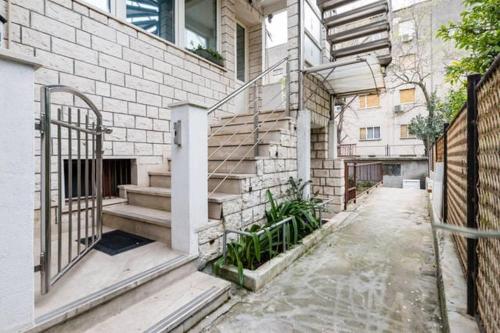 Apartment with nice terrace
