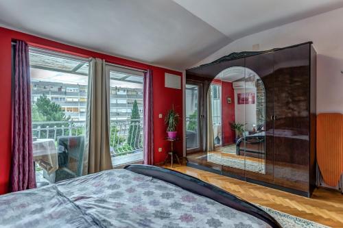 Apartment with nice terrace