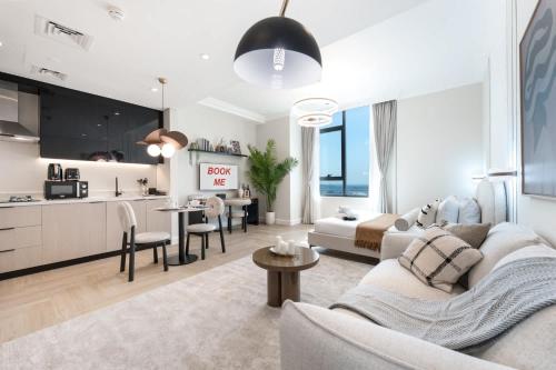 StayShort - Stunning Studio in Business Bay that Sleeps 2