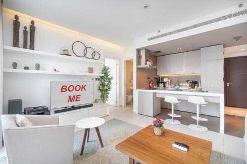 Free housekeeping visits during your stay - StayShort - Majestic 1 Bedroom Flat Perfect for 4 in Marina
