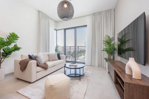 Free housekeeping visits during your stay - StayShort - Elegant 2BR Residence in the New The Diplomat