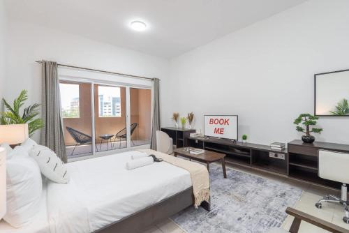 Free housekeeping visits during your stay - StayShort - A Gorgeous Studio in Zen 20 that Sleeps 2