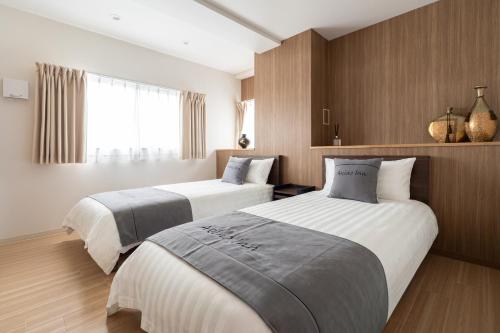 Akino Inn, New Apart ment Hotel, Japanese Style, 2BR with Large Balcony, Private Bath and Separate Toilet, Sleeps 5, 3-Min Walk to Tengachaya St ation, Direct Access to Kansai Airport, Near Namba and Tsutenkaku