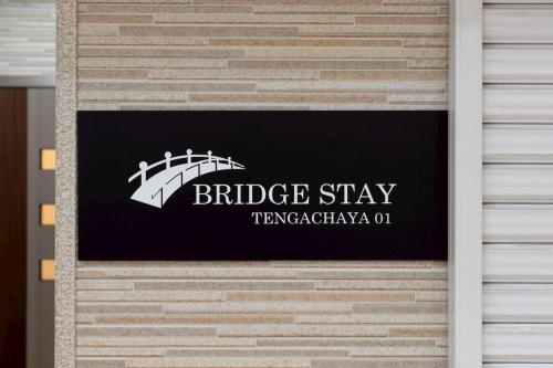 Bridge Stay Tengachaya - Hotel Quality, Direct to Kansai Airport , 6-min Walk from Midosuji , Sakaisuji Lines , Sleeps 11 Guests