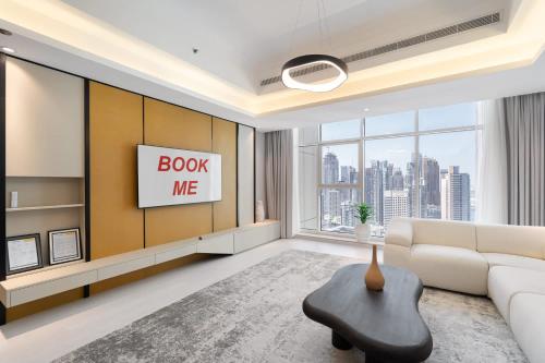 Free housekeeping visits during your stay - StayShort - Family Friendly 3BR Apartment with Ample Space