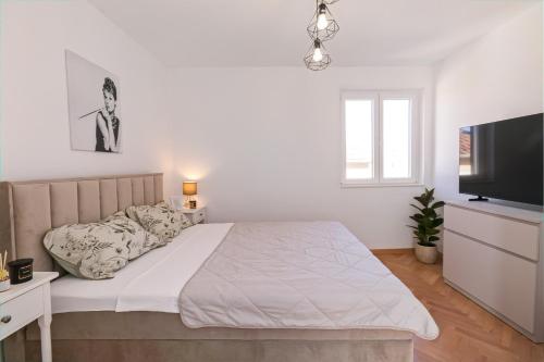 Duplex Apartment Blandona