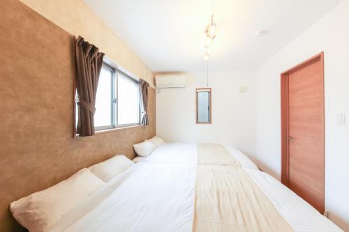 Entire House with 3 Private Bedrooms-Perfect for Groups 天下茶屋