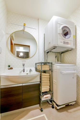 Entire House with 3 Private Bedrooms-Perfect for Groups 天下茶屋