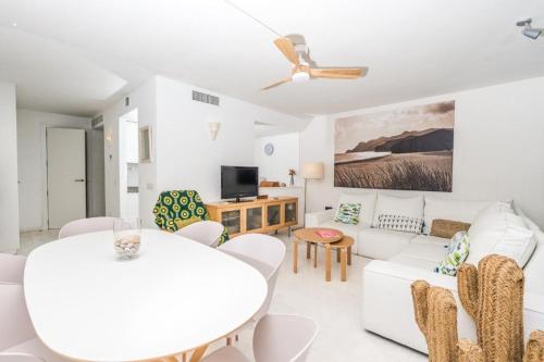 Mediterranean Vibes by the Beach in Jávea Port with Pool