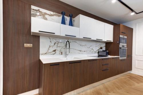 Bluestay 165 - Spacieux Appartement à Paris