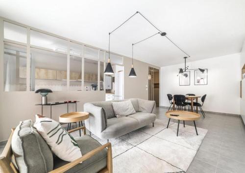 Élégant T3 au Panier Vieux Port avec Terrasse Privée et Parking