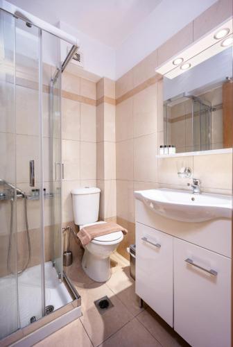 Chic Athens Stay Near Everything