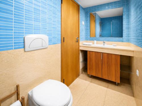 LINDA Oura Beach 4BR Villa 10 New for rent!