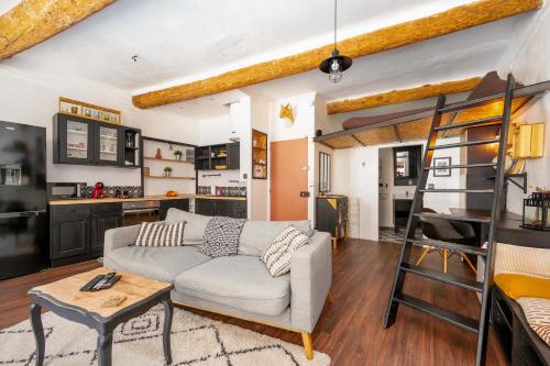 Duplex vintage, Vieil Antibes, plages à 5 min