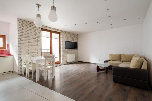 Park Praski Homely Apartment by BookingHost