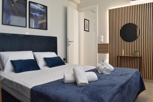 Bright 6th Floor Apartment Steps from Metro