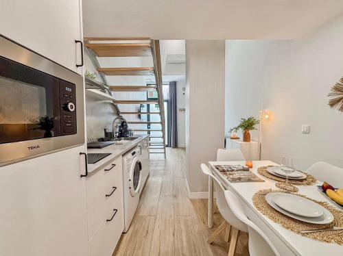 Modern Loft near Roig Arena