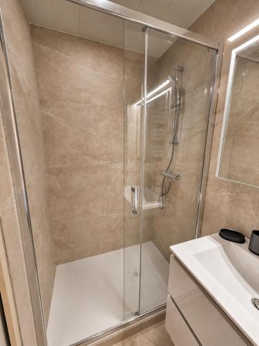 Villa Francia T1bis, 4P, Parking, Terrasse vue mer, Piscine, Tennis