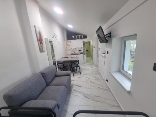 Business-Apartment 24h Check-in 3km to A5 Highway