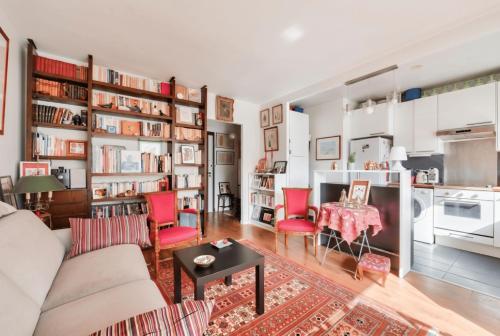 GuestReady – Charm comfort in the Batignolles