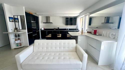 Appartement Luxe - 3 pièces avec vue mer, piscine et tennis