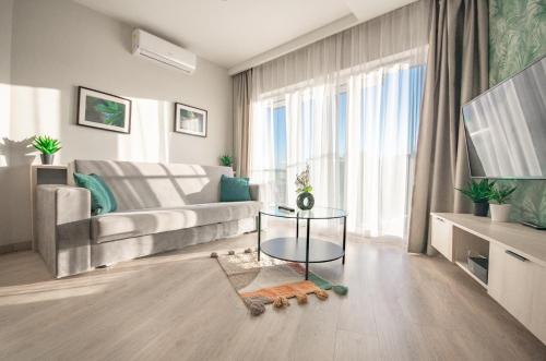 InPoint Royal Panorama Apartment - Balcony with Wawel Castle View