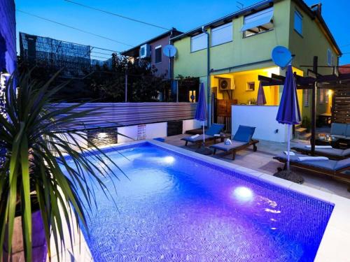 Apartment in Zadar with swimming pool