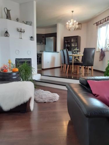 Apartment Flores