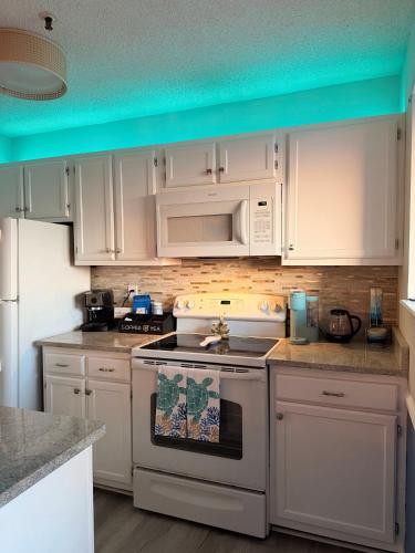 The Salty Turtle-Myrtle Beach Resort-Ocean View-2BD 2BTH photo 16