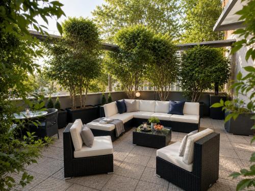 Deluxe Milano Flat Multi-Space & Private Terrace