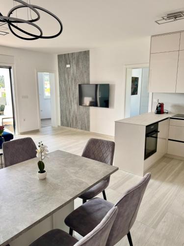 Apartment Infinito, NEW modern 73m2, sea view