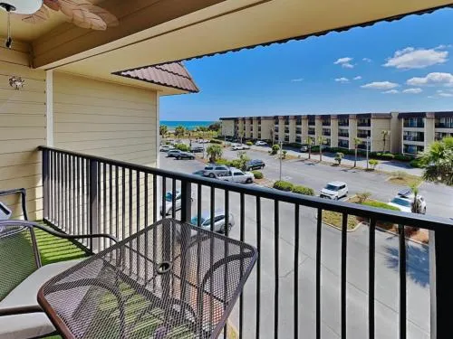 Hilton Head Beach & Tennis by Hilton Head Retreats photo 1