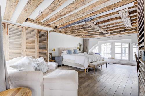 Classy Bourgeois - Chic 2 Bedroom Apt in Le Marais