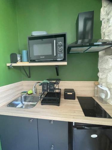 Quiet nest with terrace in the city center