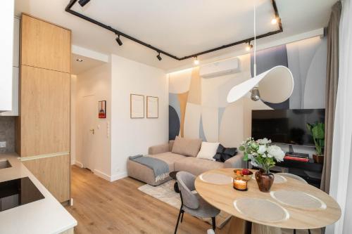 Warsaw Centrum Elegant Apartment