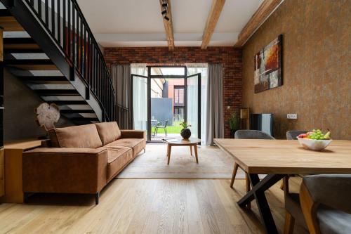 Nusle Brewery Design Loft with Patio