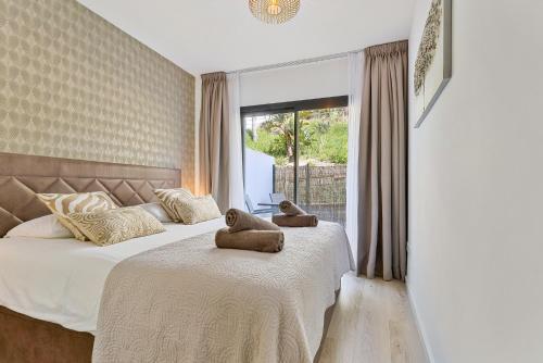 Stylish apartment in Estepona with pool