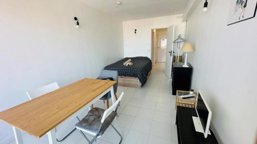 Studio with Balcony & View - Batignolles / Monceau