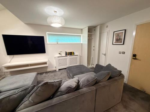 Luxury Rooms - Pick a Room - Free Parking & Kitchen Access, Near Etihad Stadium, The Coop Live & Piccadilly Station, Manchester photo 102