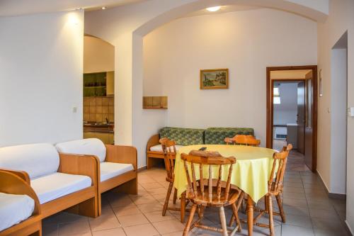 Apartmani Frane